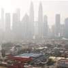 Malaysia “gieo mây” tạo mưa, đóng cửa trường học vì khói mù 