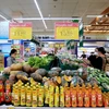 Quầy bán thực phẩm tổng hợp tại siêu thị Co.op Mart. (Ảnh: Hồng Đạt/TTXVN)