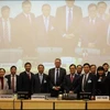 Đoàn công tác liên ngành của Việt Nam tham gia trình bày và trao đổi về Báo cáo quốc gia lần thứ nhất về thực thi Công ước Chống tra tấn tại Geneva, Thụy Sĩ. (Ảnh: Hoàng Hoa/TTXVN)