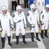 Các phi hành gia được đưa lên trạm vũ trụ ISS bằng tàu vũ trụ Endeavour tại Trung tâm Vũ trụ Kennedy ở bang Florida, Mỹ ngày 4/3. (Ảnh: AFP/TTXVN)