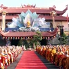 Quang cảnh Đại lễ Phật đản Phật lịch 2568 tại Việt Nam Quốc tự. (Ảnh: Xuân Khu/TTXVN)