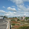 Dự án đầu tư xây dựng đường Hồ Chí Minh đoạn tránh phía Đông thành phố Buôn Ma Thuột, tỉnh Đắk Lắk nút giao với Quốc lộ 27 đoạn qua huyện Cư Kuin. (Ảnh: Tuấn Anh/TTXVN)