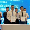 Sở Khoa học và Công nghệ thành phố Đà Nẵng ký kết hợp tác với KILSA Global (Tổ chức thúc đẩy kinh doanh và đầu tư khu vực châu Á) về hỗ trợ thúc đẩy tăng tốc cho Startup. (Ảnh: Quốc Dũng/TTXVN)