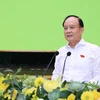 Chủ tịch HĐND Thành phố, Phó Trưởng Đoàn đại biểu Quốc hội Thành phố Hà Nội Nguyễn Ngọc Tuấn phát biểu tại buổi tiếp xúc. (Ảnh: TTXVN phát)