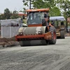 Đầu tư nâng cấp tuyến đường 1 tháng 5, Phường 5, thành phố Cà Mau, tỉnh Cà Mau. (Ảnh: Kim Há/TTXVN)