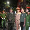 Trung tướng Nguyễn Hải Trung kiểm tra, chỉ đạo các lực lượng tham gia đảm bảo an ninh trật tự phục vụ Lễ Quốc tang. (Ảnh: Mạnh Khánh/TTXVN)