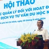 Thứ trưởng Bộ Giáo dục và Đào tạo Nguyễn Văn Phúc phát biểu tại hội thảo. (Ảnh: Thu Hoài/TTXVN)