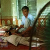 Ông Nguyễn Duy Vinh (huyện Đông Hưng, Thái Bình) chịu ảnh hưởng chất độ da cam/dioxin khi chiến đấu ở chiến trường Quảng Nam, Quảng Ngãi những năm 1970. Cháu nội là Nguyễn Diệp Anh Thư (sinh 2006) bị bại não và hiện chưa được nhận trợ cấp. (Ảnh: TTXVN)