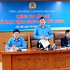 Lãnh đạo Tổng Liên đoàn Lao động Việt Nam thông tin về các sai phạm tại Đại học Tôn Đức Thắng. (Ảnh: PV/Vietnam+)