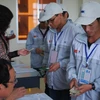 Lao động Việt Nam làm thủ tục sang Hàn Quốc làm việc (Ảnh minh hoạ: PV/vietnam+)