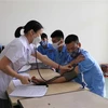 Chăm sóc sức khỏe cho các học viên cai nghiện ma tuý. (Ảnh minh hoạ: Thái Hùng/TTXVN)