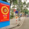 [Photo] Phố phường Thủ đô trang hoàng chào mừng Đại hội Đảng XIII 