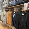 Các mẫu áo chống nắng với đa dạng màu sắc, chất liệu và kiểu dáng được bày bán tại nhiều cửa hàng thời trang, trung tâm mua sắm. (Ảnh: M.H/Vietnam+)