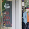 Hà Nội: Không khí trái ngược trong ngày hội mua sắm Black Friday 2021 