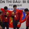 Cặp đôi Thái Thị Hồng Thoa và Trần Lê Lan Anh đã mang về tấm huy chương vàng đầu tiên cho đội tuyển bi sắt Việt Nam tại nội dung đôi nữ. (Ảnh: Minh Hiếu/Vietnam+)