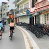 Dịch vụ đạp xe tại Thủ đô đang rất hút khách. (Ảnh: Minh Hiếu/Vietnam+)