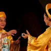 Nghệ sỹ Anh Tú cùng người bạn diễn-nghệ sỹ Lê Khanh ở một cảnh trong vở kịch "Rừng trúc."