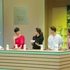 Siêu mẫu Xuân Lan (thứ hai từ trái sang) cùng những khách mời của "Những phụ nữ có gu" trò chuyện về ẩm thực. (Ảnh: PV/Vietnam+)