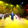 Nghệ sỹ nhân dân Quang Thọ thể hiện những bài ca đi cùng năm tháng trên sân khấu Giai điệu tự hào. (Ảnh: BTC)