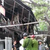 [Video] Cảnh sát nỗ lực chữa cháy tại cửa hàng phố Đê La Thành 