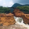 Vỡ đập Đầm Thìn ở Phú Thọ vào cuối tháng 5/2018 (Ảnh: Tạ Toàn/TTXVN)