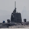 Tàu HMS Ambush đã bị hư hại sau cú va chạm với tàu hàng (Nguồn: Daily Mail)