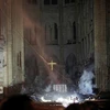 Bức ảnh đầu tiên do phóng viên AFP chụp bên trong Nhà thờ Đức bà Paris. (Nguồn: Twitter)