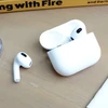 Koss cho rằng các tai nghe như Airpods của Apple đã sao chép trái phép công nghệ của hãng. (Nguồn: Yahoo News)