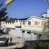 Bệnh viện kỳ lạ giữa lòng cuộc chiến băng đảng đẫm máu ở Haiti 