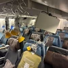 Video bên trong chuyến bay gặp nhiễu động kinh hoàng của Singapore Airlines