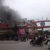 Cháy lớn tại hàng bán thức ăn nhanh thuộc Thanh Xuân Bắc