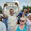 Một cuộc biểu tình rầm rộ trên đường phố thủ đô Moldovan. (Ảnh: AP)