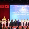 Công an thành phố Hà Nội trao giải thưởng tuyên dương 10 dương Gương mặt trẻ Công an Thủ đô xuất sắc tiêu biểu năm 2023. (Ảnh: Hoài Nam/Vietnam+)