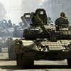 Kiev: Một đoàn 32 chiếc xe tăng đang từ Nga tiến vào Ukraine 