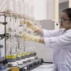 Lãnh đạo các trường đại học cho rằng cần đầu tư trang thiết bị cho phòng thí nghiệm mới đẩy mạnh được nghiên cứu khoa học. (Ảnh: CTV/Vietnam+)