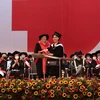 Đỗ Hữu Thành vinh dự nhận giải thưởng Sinh viên xuất sắc Đại học RMIT năm 2023. (Ảnh: PV)
