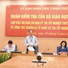 Thứ trưởng Bộ Giáo dục và Đào tạo Phạm Ngọc Thưởng phát biểu tại buổi làm việc. (Ảnh: Nguyễn Cúc/TTXVN)