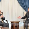 Tổng thống Syria Bashar al-Assad (phải) có cuộc gặp với Đặc phái viên chung Liên hợp quốc - Liên đoàn Arập về Syria, ông Lakhdar Brahimi (trái) (Nguồn: AFP/TTXVN)