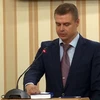 Quyền chỉ huy bảo vệ biên phòng Crimea Victor Melnichenko thề trung thành với nước Cộng hòa tự trị này (Nguồn: RT)