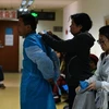 Dân Côn Minh xếp hàng hiến máu cứu nạn nhân khủng bố
