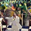[Video] J-Lo, Pitbull lắc hông cuồng nhiệt trong MV "We Are One"