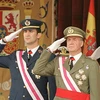 Nhà Vua Tây Ban Nha Juan Carlos ký luật chính thức thoái vị