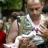 Bé gái trong vụ khủng bố Beslan gặp lại ân nhân sau 10 năm