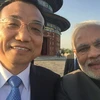 Thủ tướng Ấn Độ chụp ảnh "selfie" với Thủ tướng Trung Quốc