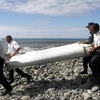 Mảnh vỡ máy bay nghi của MH370 đã được đưa dến Pháp