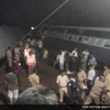Ấn Độ: Hai đoàn tàu trật ray cùng lúc, hàng chục người chết