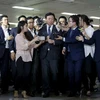 Cuộc chiến quyền lực ở tập đoàn Lotte: Con đẩy cha khỏi ghế chủ tịch