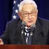 Cựu Ngoại trưởng Mỹ Henry Kissinger: Hãy để Nga đánh bại IS