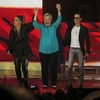 Jennifer Lopez trình diễn bốc lửa ủng hộ bà Hillary Clinton