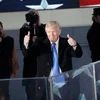 Ông Trump đeo cà vạt sản xuất tại Trung Quốc ở lễ nhậm chức